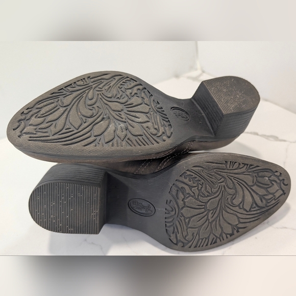 Euro Soft By Sofft Boots Short  Bootie Alena Women Sz 8M Brown Vegan Block Heel - Picture 7 of 8